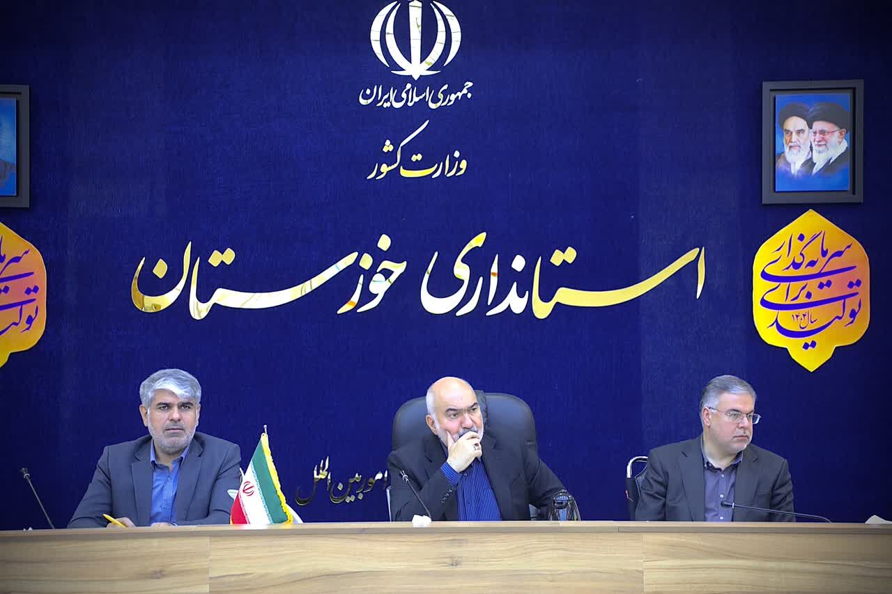استاندار خوزستان بر تسریع در اجرای طرح‌های آبرسانی ایذه تاکید کرد